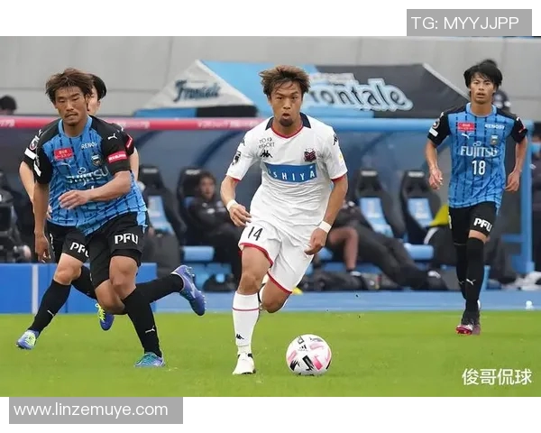 江原对首尔足球比赛直播全程回顾与精彩瞬间分析